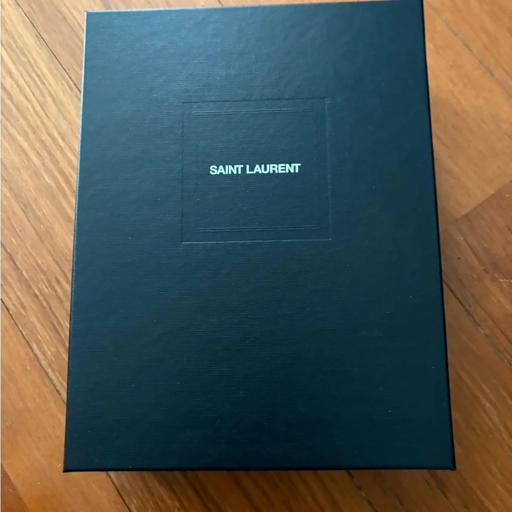 Saint Laurent Large Wallet on Chain Authentic - Picture 2 of 5